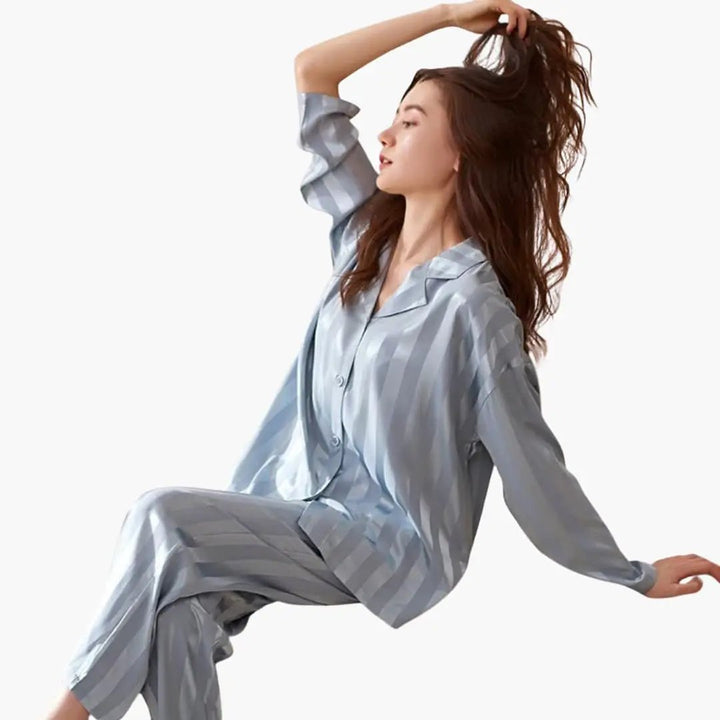 Relaxed fit women's long sleeve lounge wear pajama set, perfect for stylish comfort at home.