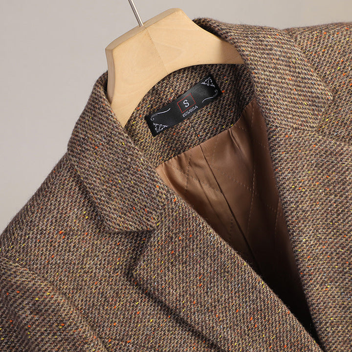 Stylish women's tailored tweed blazer, featuring an elegant speckled design & single-button closure for office.