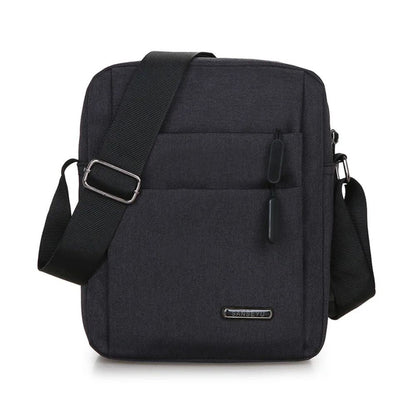"Elegante borsa a tracolla uomo impermeabile, design antifurto e moderno, disponibile in blu, grigio, nero."