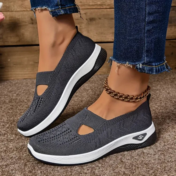 "Eleganti scarpe ortopediche donna con design raffinato, suola ammortizzata e chiusura regolabile per comfort tutto il giorno