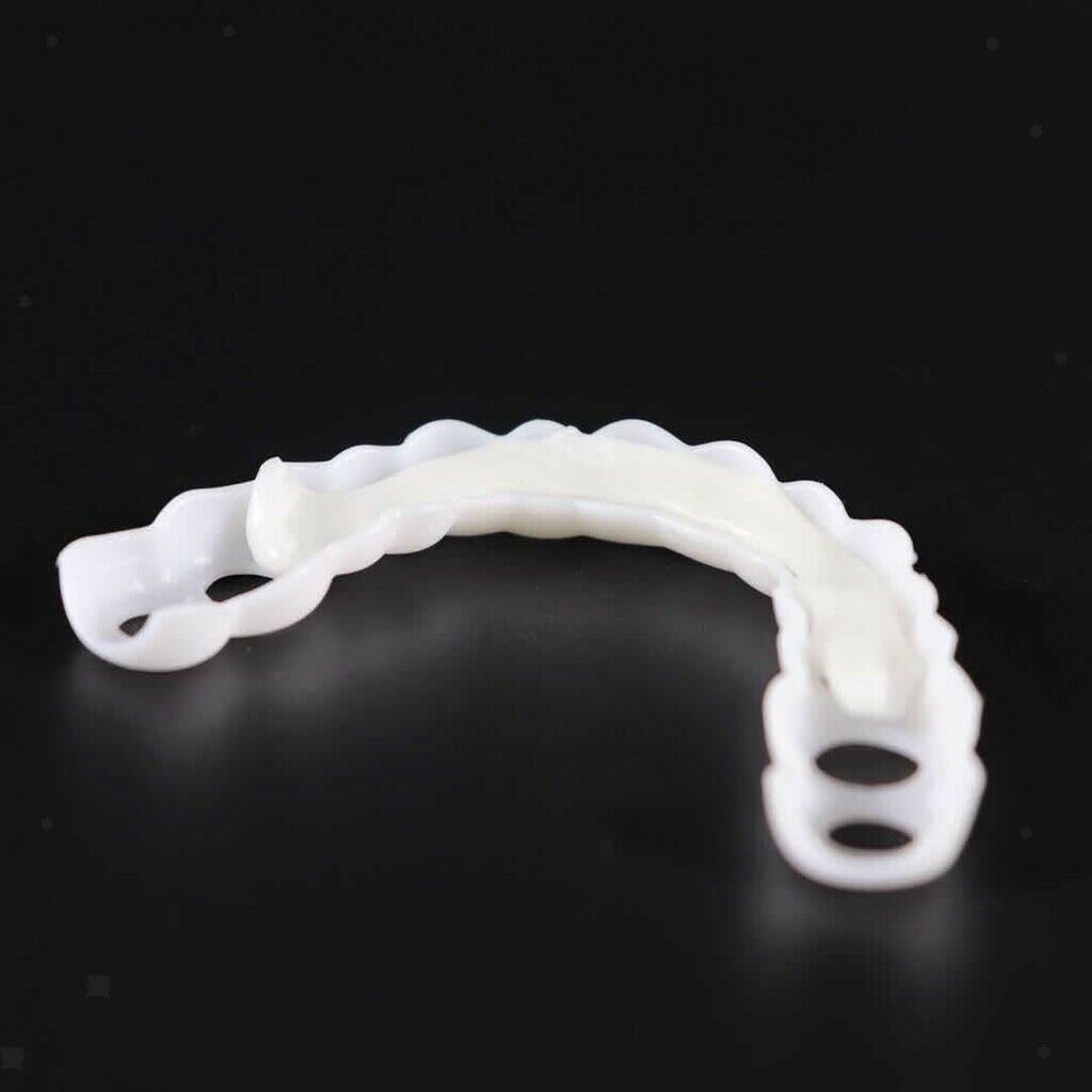 "Faccette dentali Snap-On bianche, migliorano sorriso; denti irregolari o scoloriti coperti per un effetto naturale e radioso