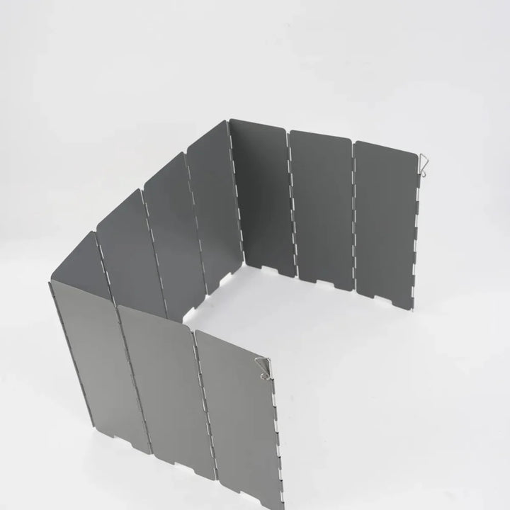 Camping stove, compact and robust, an essential item for reliable outdoor cooking.