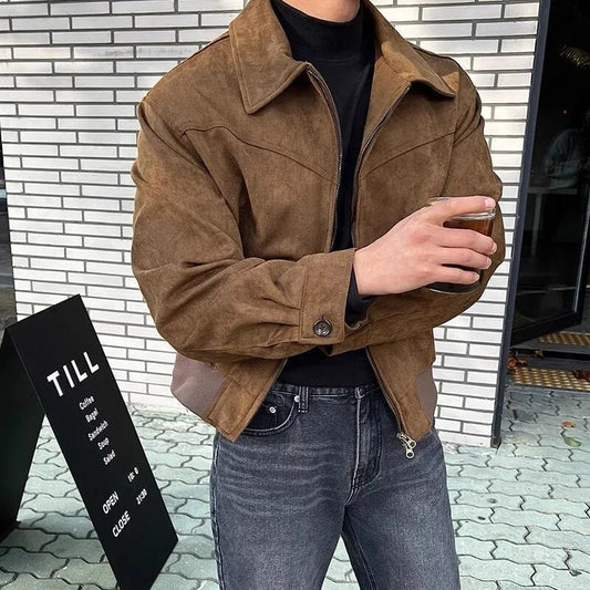 "Giacca Autunnale Vintage in pelle marrone per uomo, design classico elegante, ideale per l'autunno, dettaglio frontale."