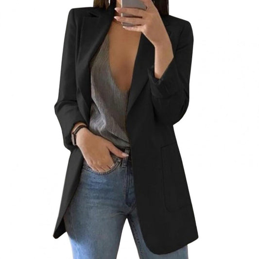 "Giacca blazer estiva da donna color neutro, design elegante e moderno, ideale per look formali e smart-casual."