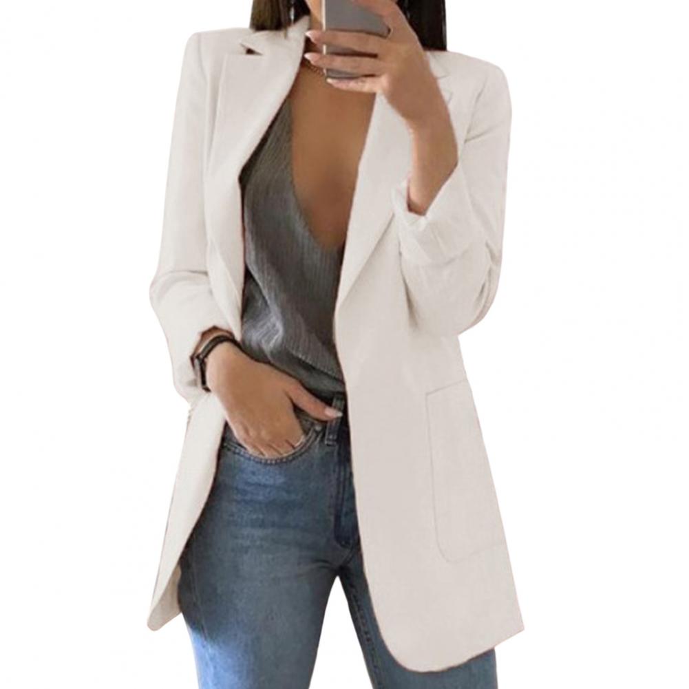 "Giacca blazer estiva da donna color neutro, design elegante e moderno, ideale per look formali e smart-casual."