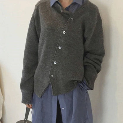 "Giacca da donna in cashmere beige con bottoni eleganti, stile versatile, ideale per look formali o casual, materiale morbido