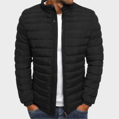 "Giacca estiva leggera uomo elegante, design moderno, vari colori, tessuto leggero e traspirante per il massimo comfort."