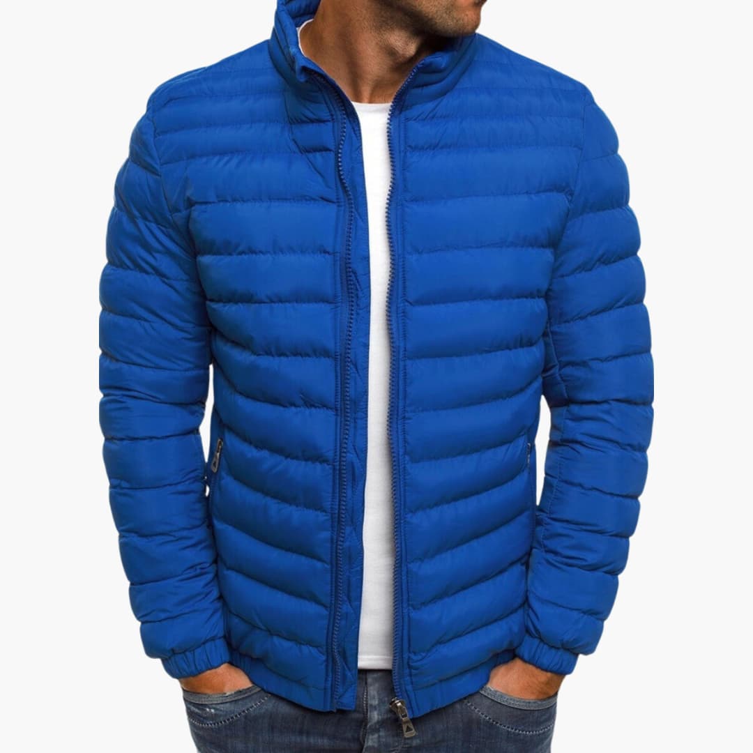 "Giacca estiva leggera uomo elegante, design moderno, vari colori, tessuto leggero e traspirante per il massimo comfort."