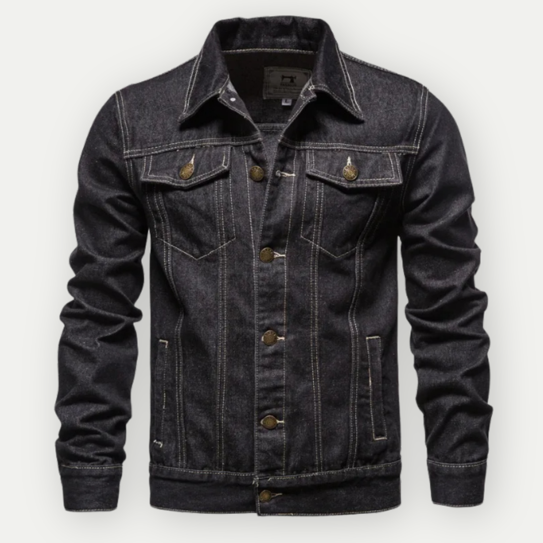 "Giacca Uomo in Denim Trucker, classica con taschini, stile casual, vari colori, robusta e comoda per ogni occasione."