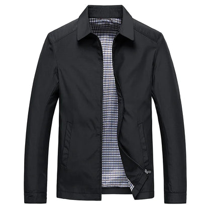 "Giacca uomo leggera impermeabile, colore blu, design antivento, colletto elegante, ideale per l'autunno e il tempo libero."