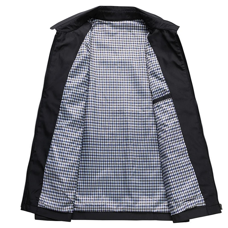 "Giacca uomo leggera impermeabile, colore blu, design antivento, colletto elegante, ideale per l'autunno e il tempo libero."