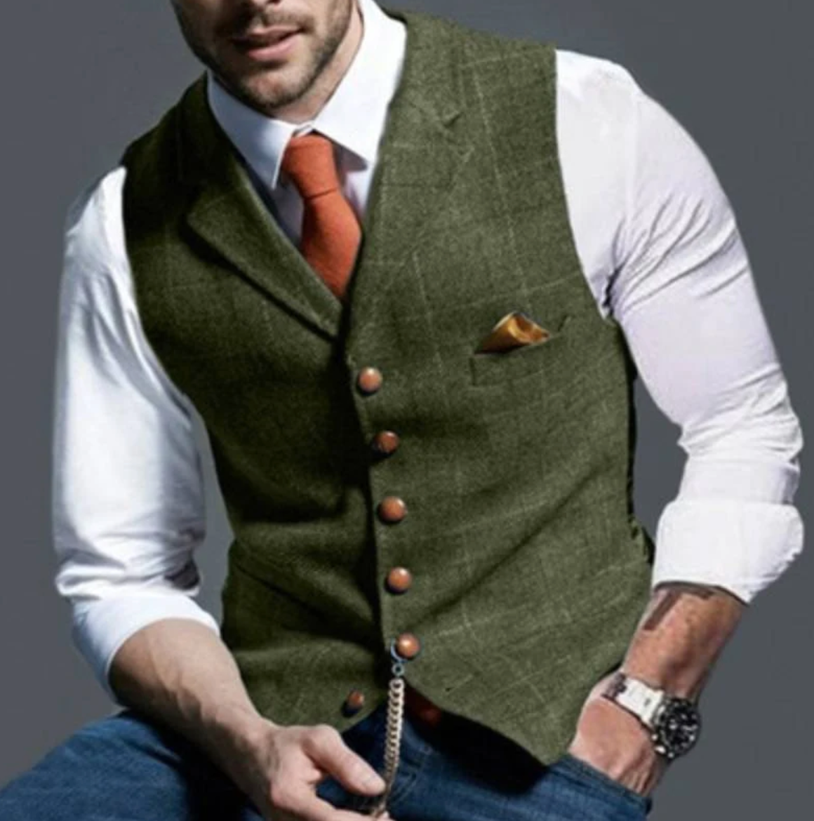 "Gilet elegante uomo con bottoni, design classico a V, regolabile, foderato, grigio chiaro per un look sofisticato."