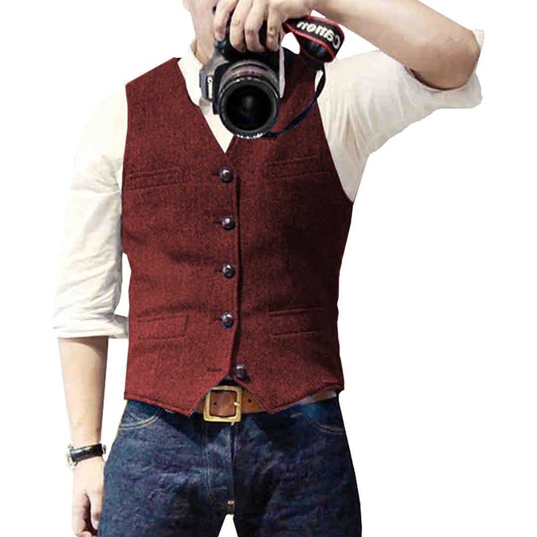 "Gilet elegante uomo con vestibilità sartoriale, disponibile in vari colori, perfetto per eventi formali e casual."