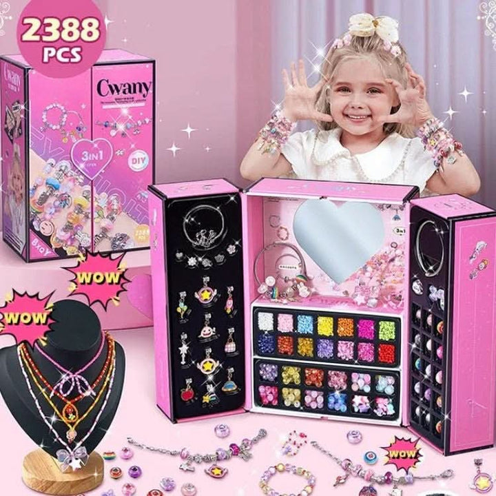 Girls' creative craft kit: Make your own sparkling charm bracelets. Hours of artistic fun!