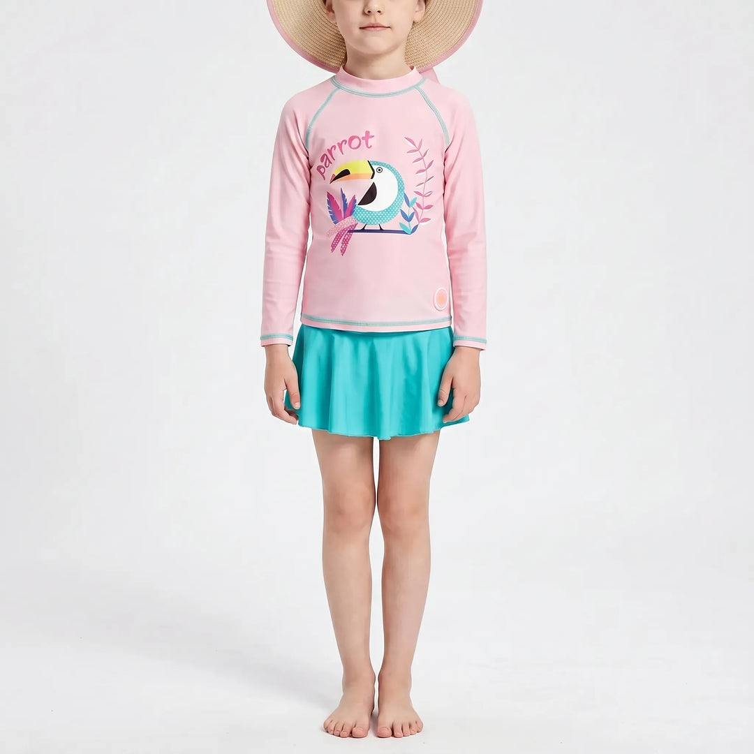Girls' long-sleeve rash guard swimsuit set, UPF 50+ sun protection, a summer essential for toddlers.