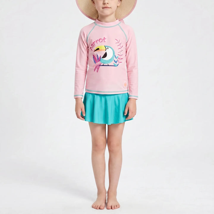 Girls' long-sleeve rash guard swimsuit set, UPF 50+ sun protection, a summer essential for toddlers.