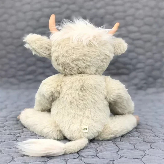 Adorable Scottish Highland cow stuffed animal, handmade plush toy, perfect unisex gift for kids & collectors.