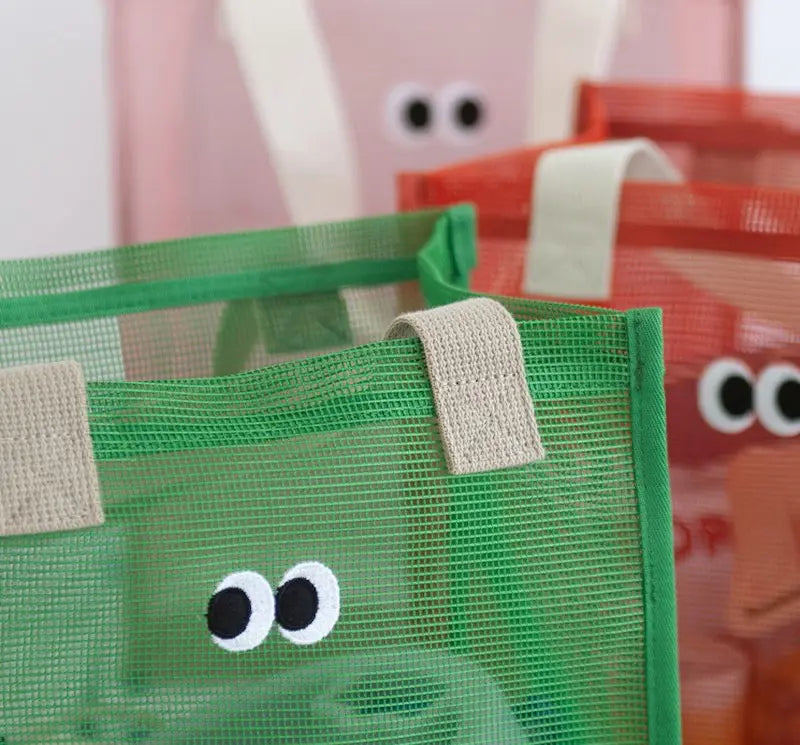 Kids' waterproof mesh bag, ideal for carrying wet swimsuits and beach essentials