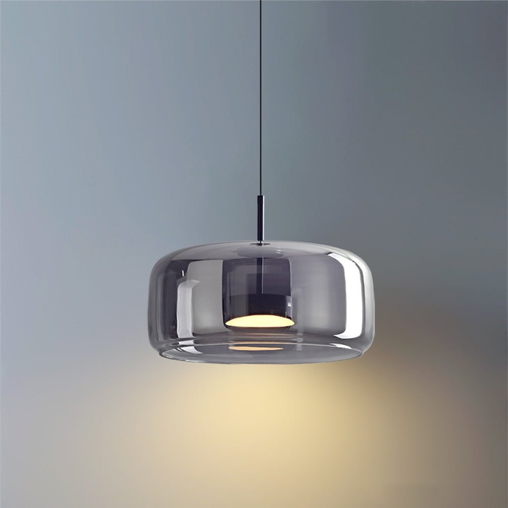 "Lampada a sospensione in vetro ambra con struttura in metallo dorato, stile retrò, dona luce calda ed eleganza al tuo spazio