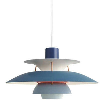 "Lampada a sospensione multicolore elegante con design versatile e finitura in ferro, ideale per illuminazione moderna."