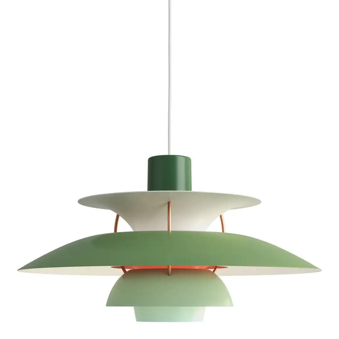 "Lampada a sospensione multicolore elegante con design versatile e finitura in ferro, ideale per illuminazione moderna."