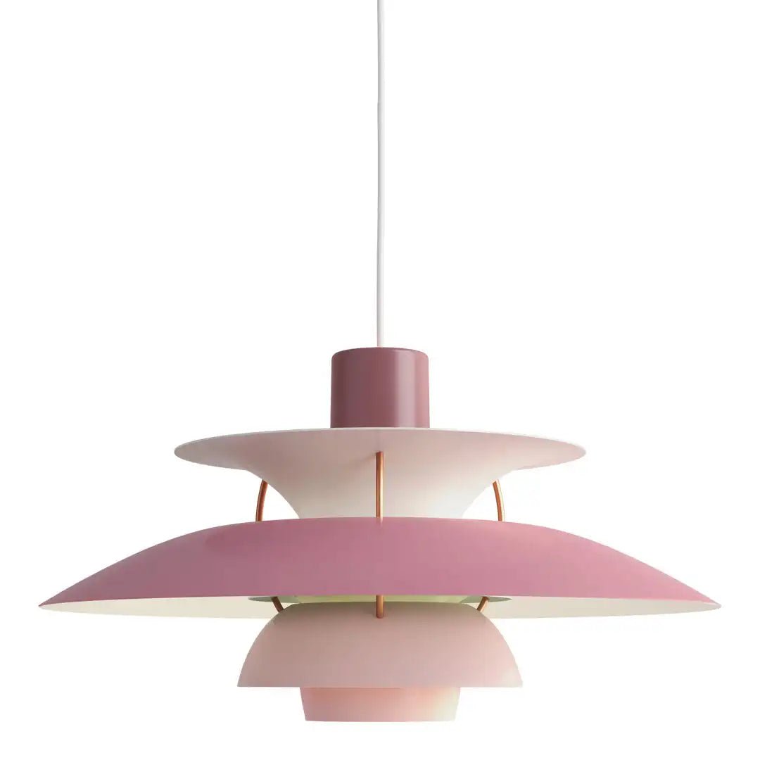 "Lampada a sospensione multicolore elegante con design versatile e finitura in ferro, ideale per illuminazione moderna."