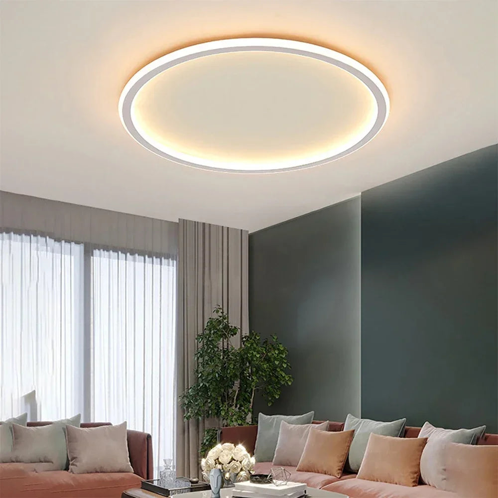 Lampada da soffitto LED moderna, rotonda, design scandinavo, illumina uniformemente senza riflessi, perfetta per interni.