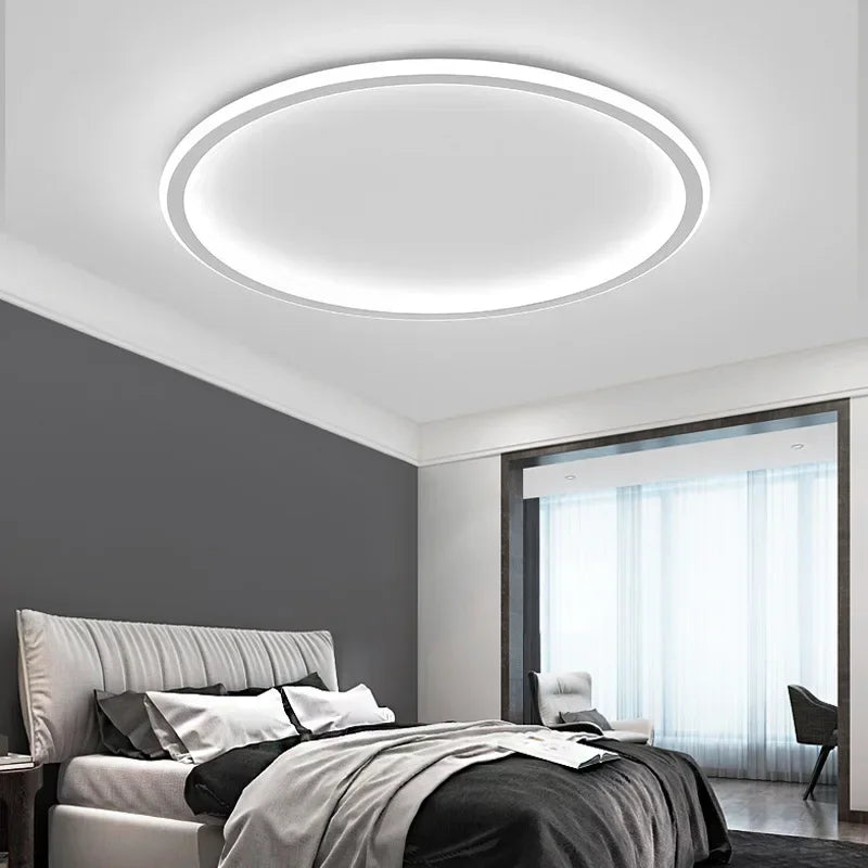 Lampada da soffitto LED moderna, rotonda, design scandinavo, illumina uniformemente senza riflessi, perfetta per interni.
