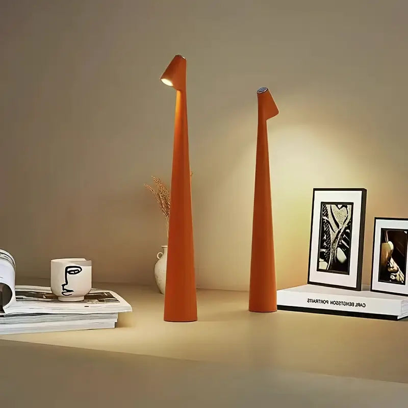 "Lampada da tavolo moderna ricaricabile, struttura snella in metallo, luce LED regolabile, colori: nero, marrone, grigio, ros