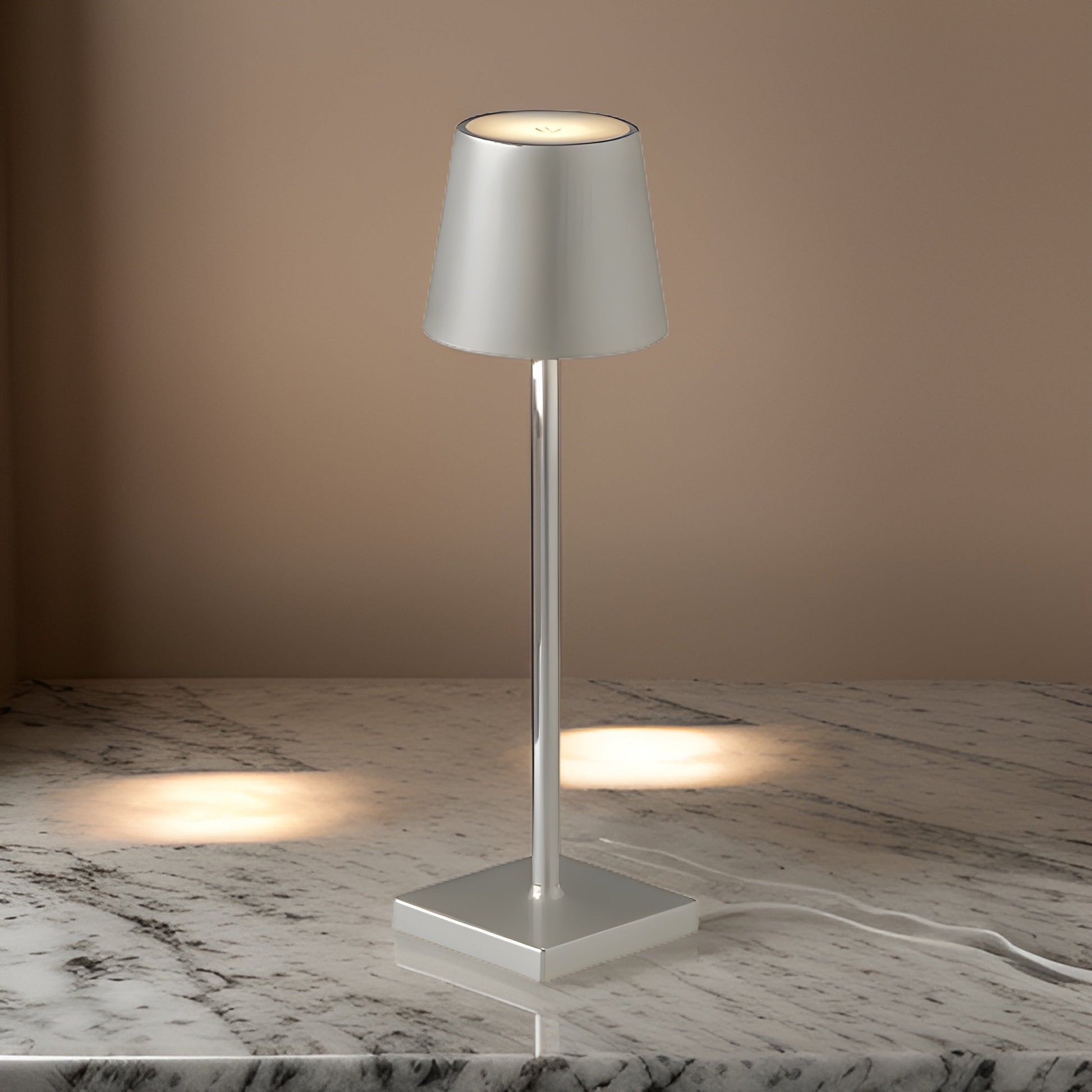 "Lampada da tavolo OSAKA senza fili, elegante, moderna, con luce LED, adatta per qualsiasi ambiente, disponibile in vari colo