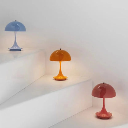 "Lampada da tavolo ricaricabile OPALIS senza fili, design elegante in alluminio, luce LED bianco caldo, versatile e portatile