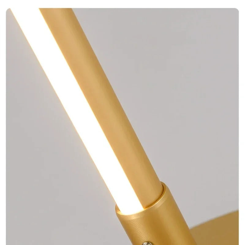 Lampada da terra LED moderna e minimalista, design elegante, luce bianca calda, altezza 180 cm, metallo e vetro, interni.