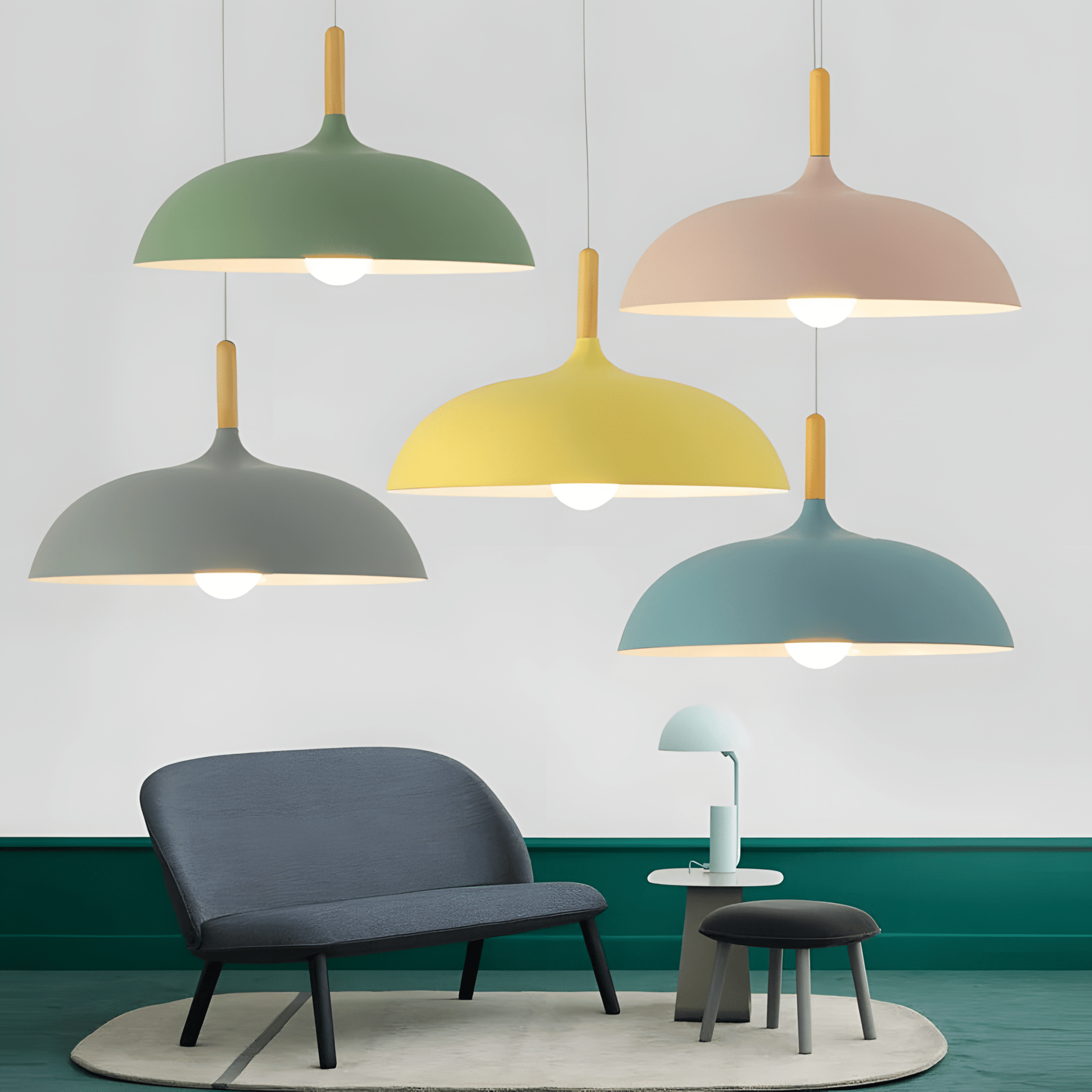 "Lampada sospensione nordica in legno quercia, design moderno, luce calda, adatta a interni contemporanei e scandinavi."