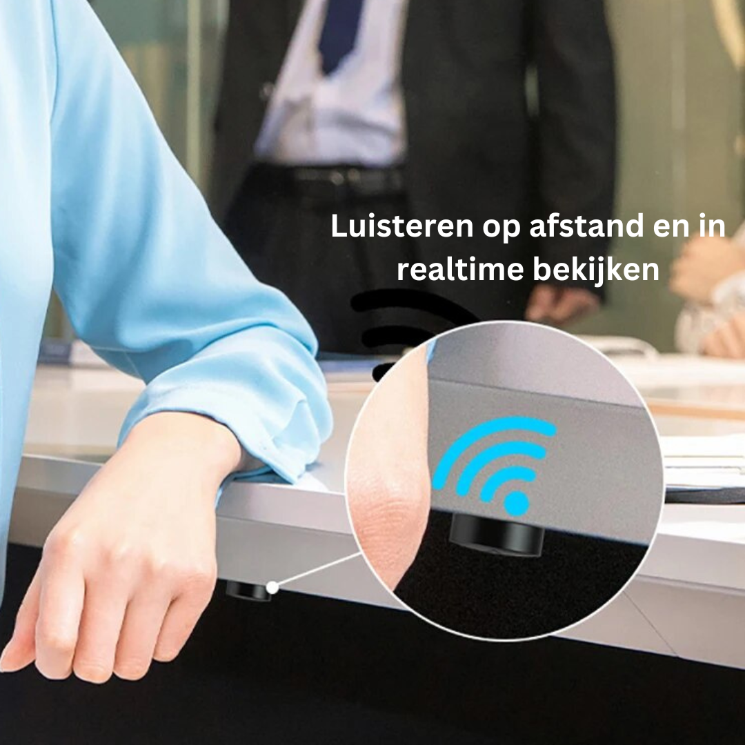 "Localizzatore GPS magnetico compatto per veicoli con design elegante e capacità di tracciamento in tempo reale."