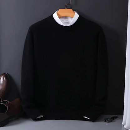 "Maglione unisex in maglia morbida, design elegante e raffinato, perfetto per look invernali classici e versatile."