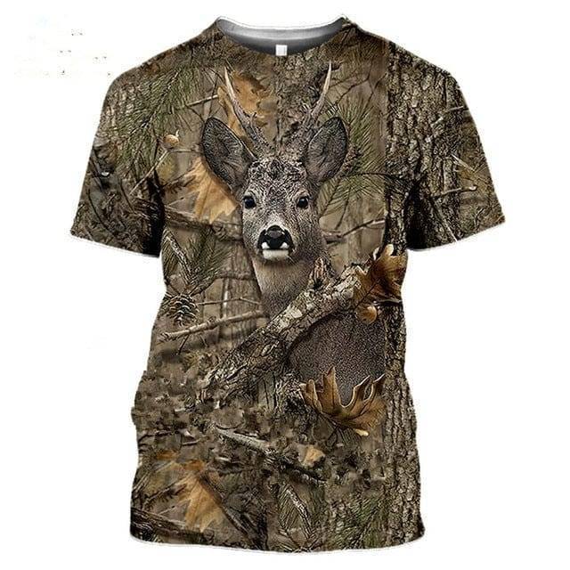 Men's outdoor apparel: a 3D camouflage hunting T-shirt with a detailed animal print.
