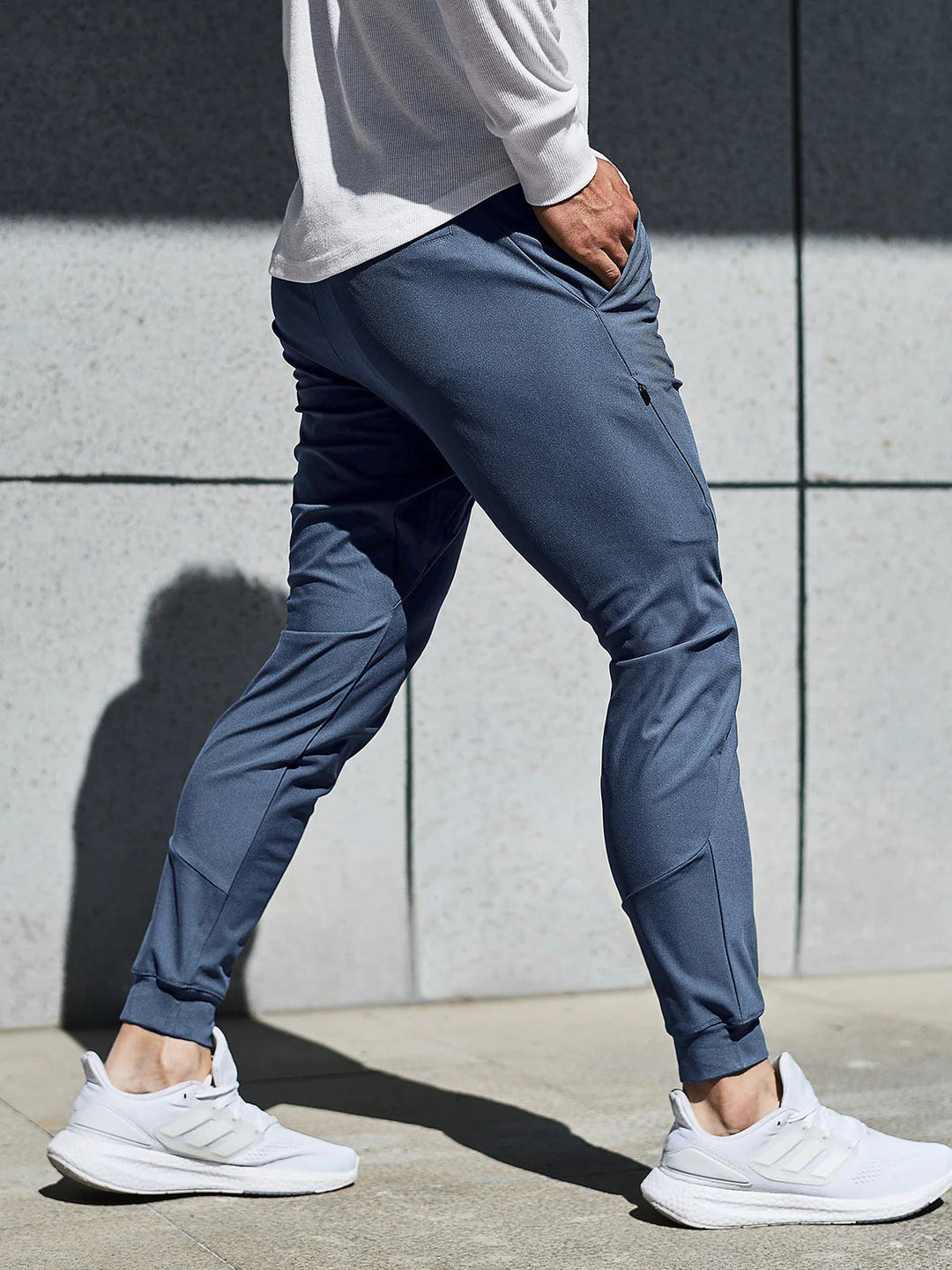 Men's Arezzo Performance Joggers: ultimate comfort & modern style for active lifestyles.