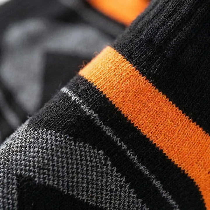 Cushioned men's ankle athletic socks, breathable & moisture-wicking for all-day active wear.