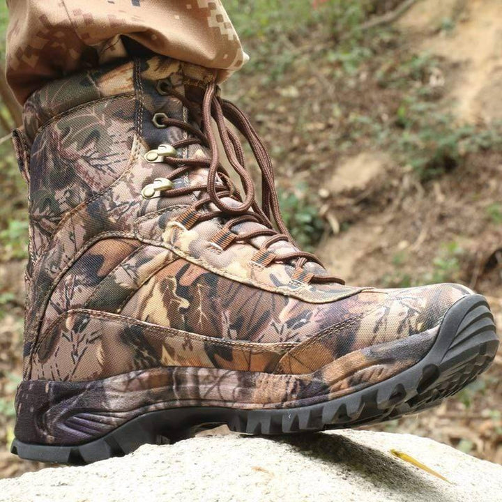 Men's camo tactical waterproof hiking boots, lace-up design for outdoor adventures