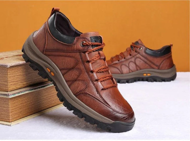 Stylish men's casual shoes: breathable, non-slip, and orthopedic arch support for comfortable daily walking.