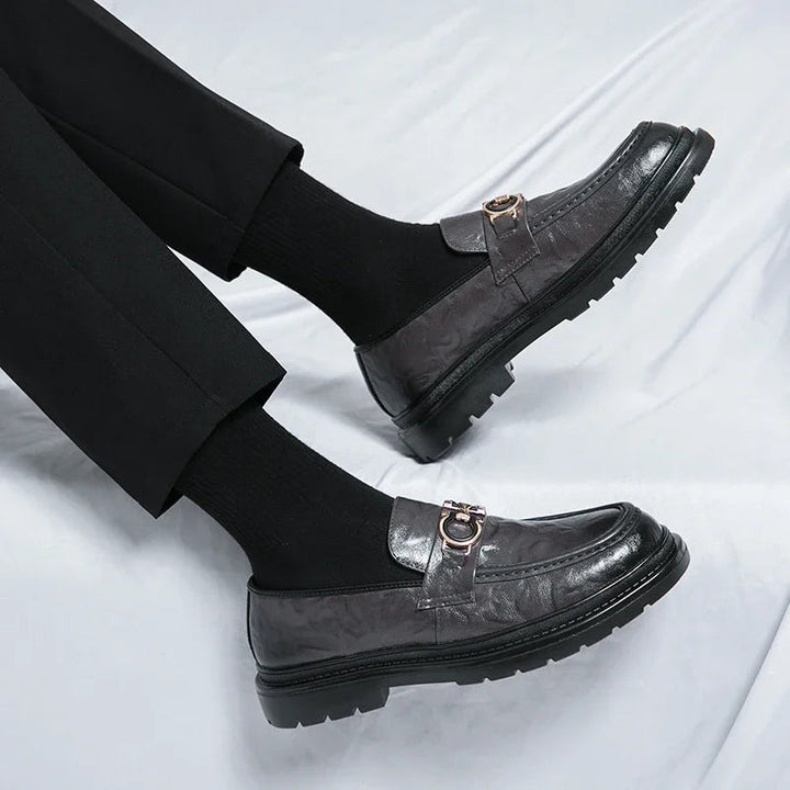 Stylish men's casual slip-on loafers, perfect for a relaxed yet refined look.