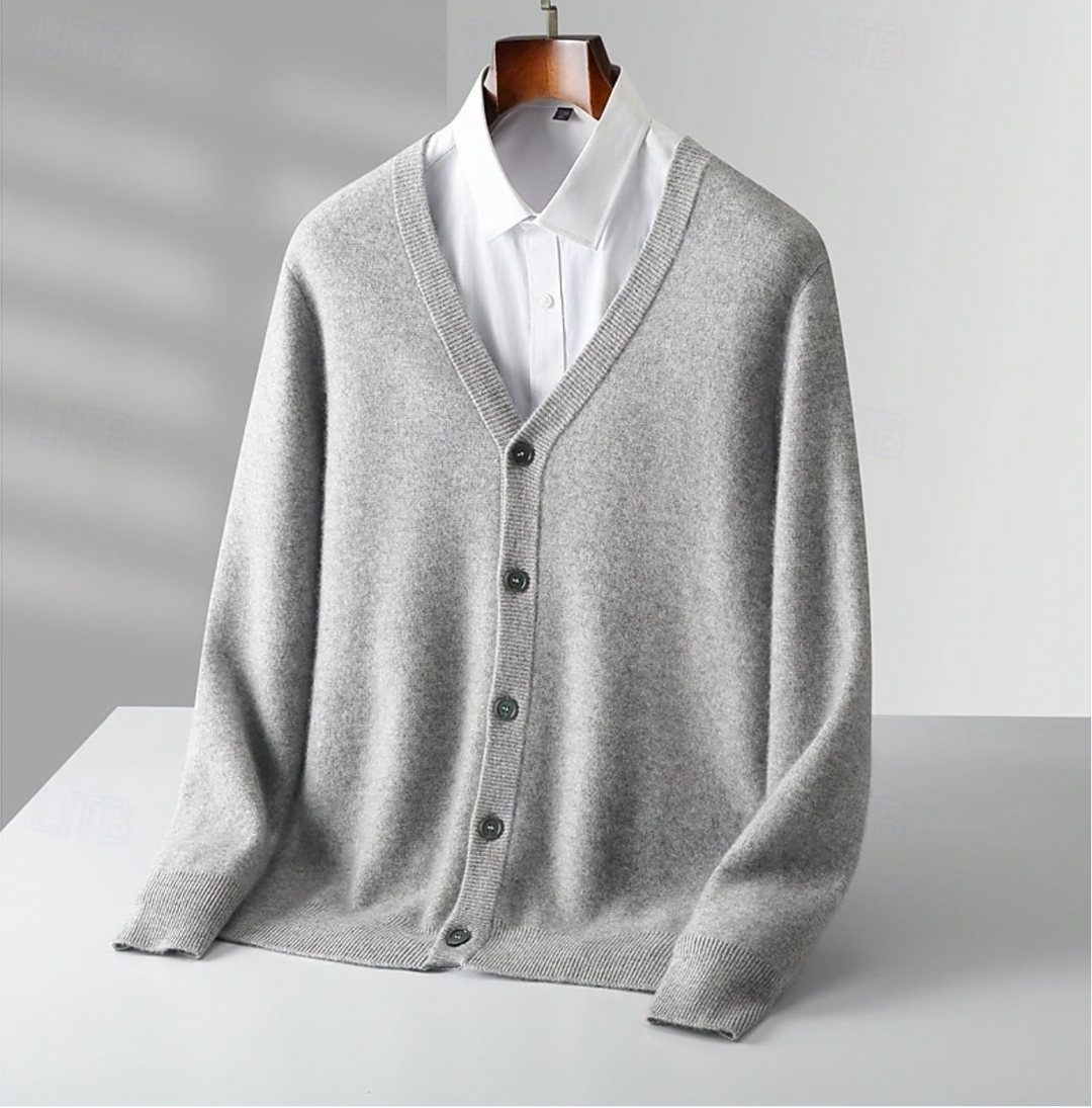 Classic men's button-up cardigan in soft knit. Ideal for versatile everyday wear and men's fashion layering.