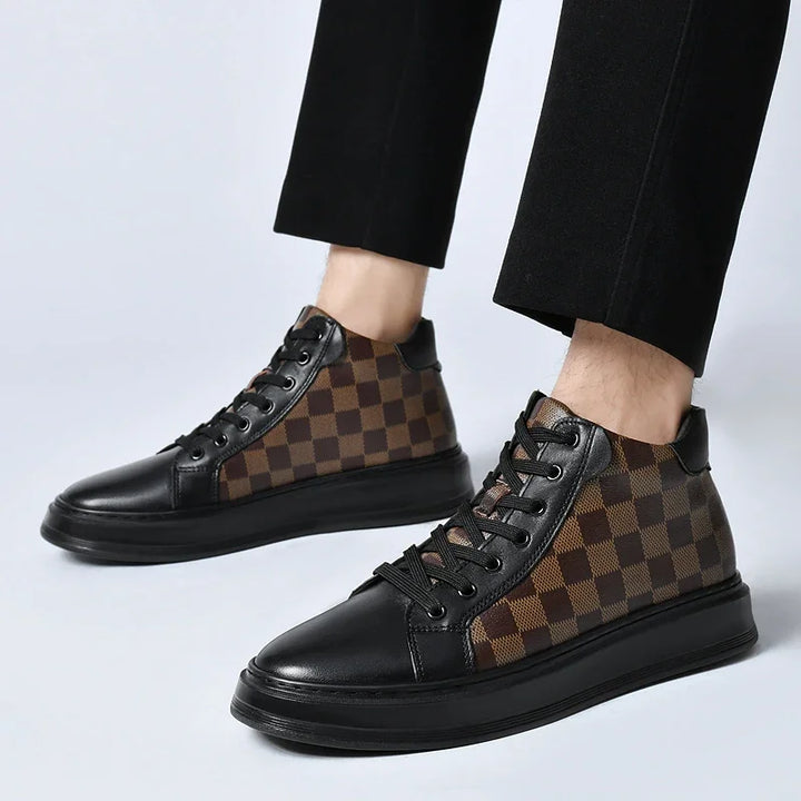 Stylish men's high-top shoes featuring a bold checkered pattern, ideal for a classic yet urban look.