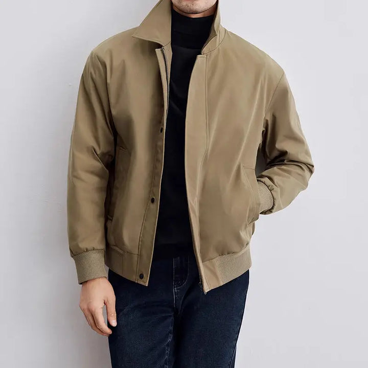 Classic men's lightweight jacket for all-season style. Versatile, casual wear outerwear with a relaxed fit.
