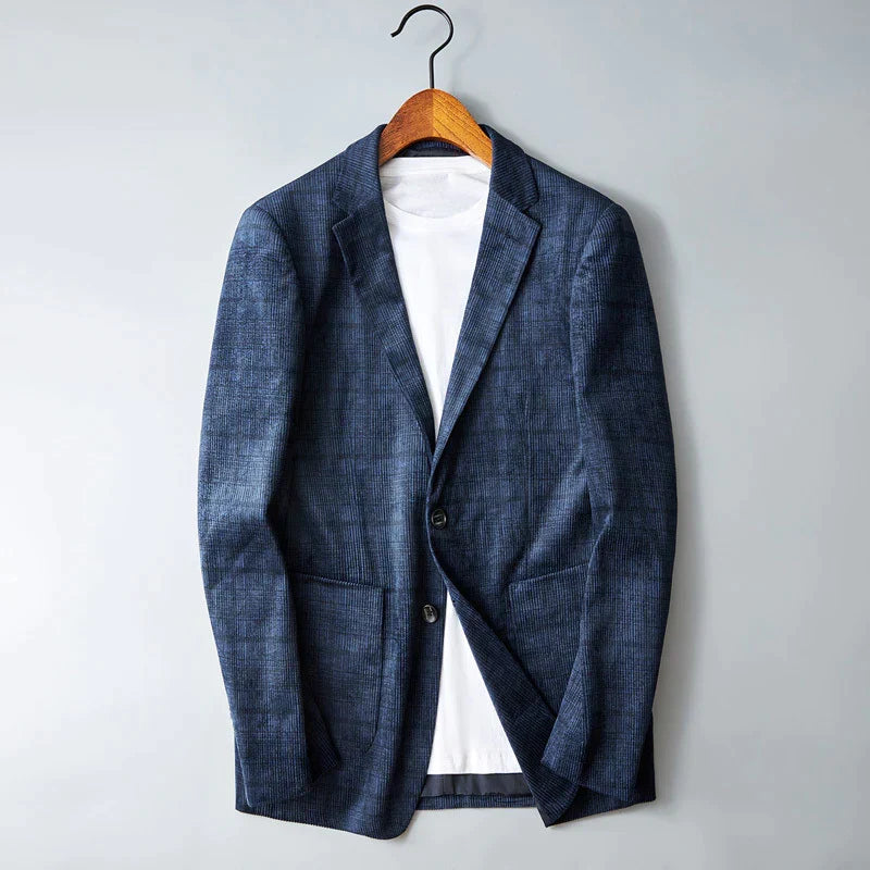 High-quality men's classic textured blazer, a sophisticated and timeless piece for any discerning gentleman's wardrobe.