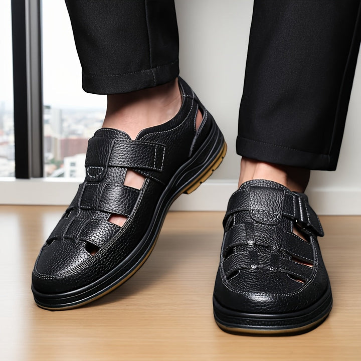 Men's closed-toe summer sandals with adjustable strap for ultimate comfort, ideal for walking & outdoor.