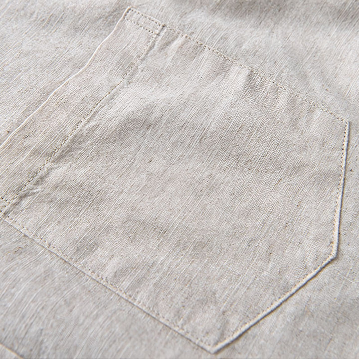 Fashionable men's coastal button-up shirt for summer. Relaxed style, beach-ready, versatile.
