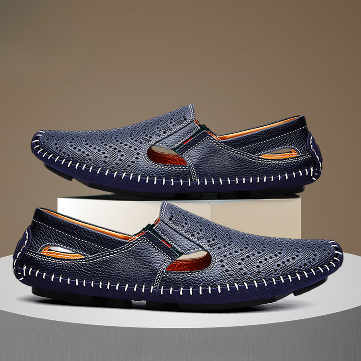 Comfortable men's walking sandals, adjustable strap, ideal for all-day summer wear & outdoor activities.