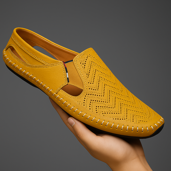 Men's durable comfort sandals with adjustable strap, great for outdoor summer adventures & everyday wear.