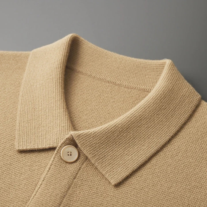 Elegant men's long-sleeve cardigan for versatile casual wear, offering cozy comfort in autumn and winter.